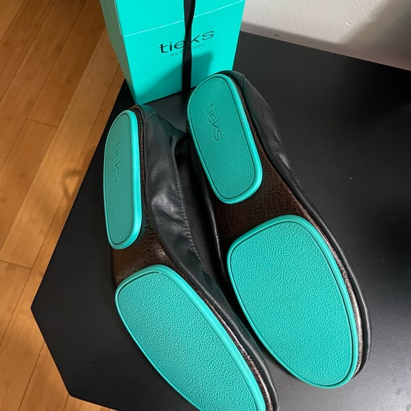 Tieks ❌SOLD❌ - Picture 2 of 2
